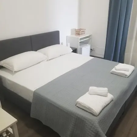 Ar 4*