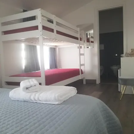 Oda ve Kahvaltı Ar 4*